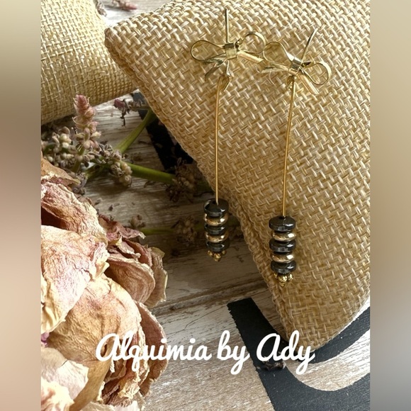 Minimalist hematite gold dainty long earrings - Picture 1 of 1